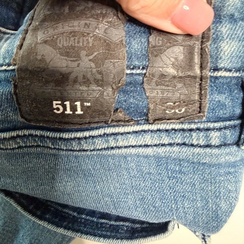 Levi's 511 Men's Jeans Sz 32 Slim Fit Zipper Fly Denim Blue Vintage Distressed